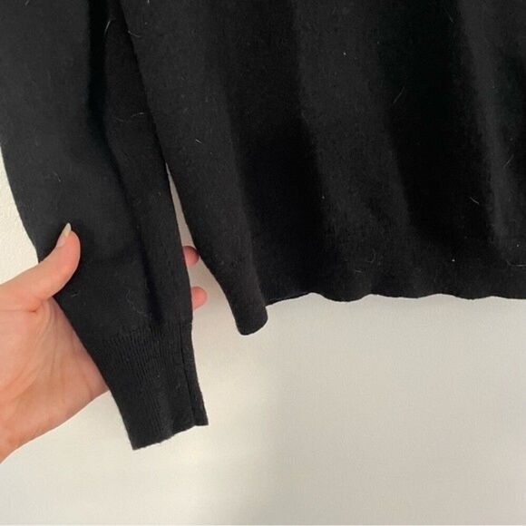 Express sweater womens black merino wool turtleneck sweater medium - Picture 9 of 9